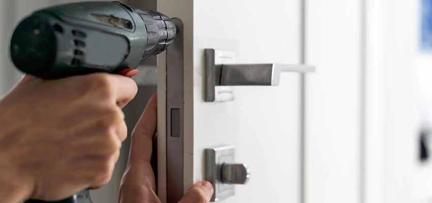 Locksmith For Lock Replacement Near Me in Seal Beach, CA