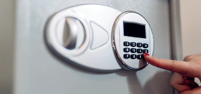 Jewelry Safe Cracking in Seal Beach, California