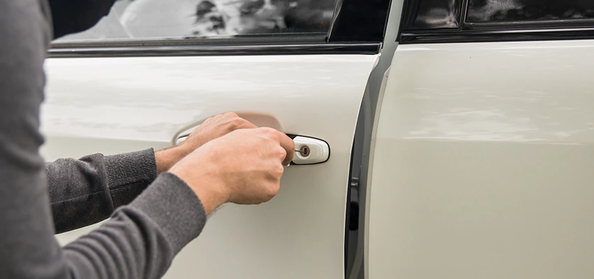 Unlock Car Door Service in Seal Beach, CA